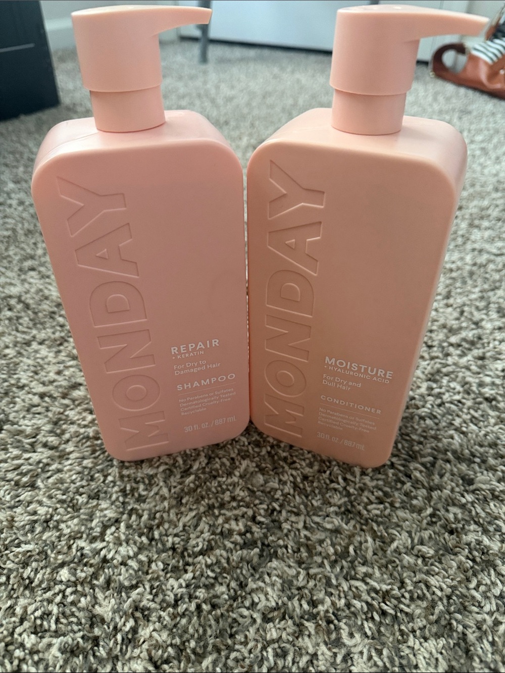 Monday Repair Shampoo & Moisture Conditioner – Pink Set